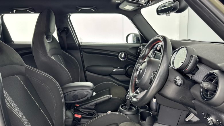 MINI Hatchback 1.5 Cooper Sport II 5dr Auto Petrol Hatchback